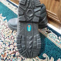 کفش کار|کیف، کفش، کمربند|شیراز, تندگویان|دیوار