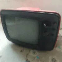 تلویزیون نوستالژیک قدیمی|کلکسیون اشیاء عتیقه|لنگرود, |دیوار