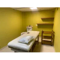 تخت فشال|آرایشگاه و سالن‌های زیبایی|تهران, میرداماد|دیوار