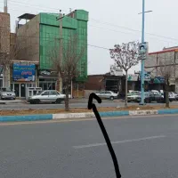 مغازه در بر خیابان شوط