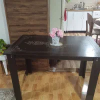 میز ناهار خوری کاملا سالم نو هستش
