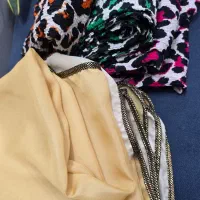 تعدادی شال وروسری به صورت یکجا|لباس|بجنورد, |دیوار