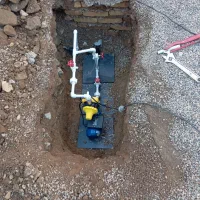 لوله کشی نصب پمپ و منبع ذخیره نشت یابی با دستگاه