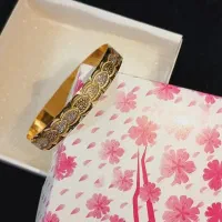 گوشواره و النگو طلا|جواهرات|قم, تولید دارو و یخچال|دیوار