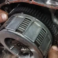 تعمیر کار موتور سیکلت نیمه حرفه ای هستم