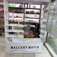 میز پیشخوان ویترین