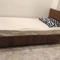 تخت یک نفره