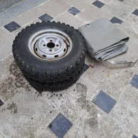 یک جفت تایر پیکان یا وانت