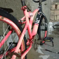 دوچرخه|دوچرخه، اسکیت، اسکوتر|قدس, شهر‌قدس|دیوار