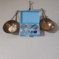 ترازوی قدیمی کلکسیونی باسنگهای استاندارد