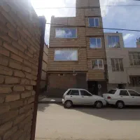 منزل-مسکونی-در3واحد90متری-2خواب-هفت-مترونیم-حاشیه