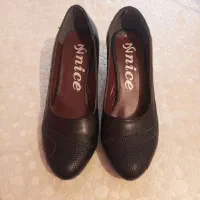 کفش پاشنه دار سایز ۳۸ نو
