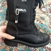 نیم بوت مشکی زنانه بنددار و زیپ دار در حد نو