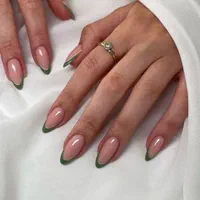 سالن زیبایی|خدمات آرایشگری و زیبایی|رشت, پیرکلاچای|دیوار