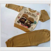 تعدادی لباس تاجمعه حراج خوردن