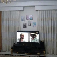 پرده با کتیبه و استر