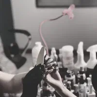 کاشت ناخن و ترمیم ناخن هاشمیه