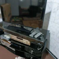 میز تلویزیون همراه با ال سی دی ۴۲ سامسونگ|تلویزیون و پروژکتور|چهاردانگه (تهران), |دیوار