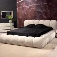 تخت وتشک.نگین ‌نقدوقسط