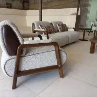 نجار ماهر میز وصندلی و جلومبلی عسلی