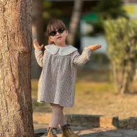 لباس بچگانه|کفش و لباس بچه|اصفهان, باغ فدک|دیوار