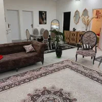 یه دست مبل ۸ نفره ومیز ناهار خوری ۶ نفره