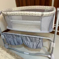 تخت کنار مادر برقی