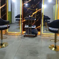 فروش اینه و وسایل آرایش گاه مردانه
