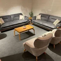 مبل راحتی پایه چوبی