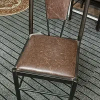 صندلی ۱۰عدد موجود است دونه ای ۸۰۰