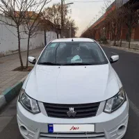 ساینا ۹۹بی رنگ