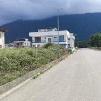 زمین با ساخت منطقه توریستی با ویو کوه و جنگل