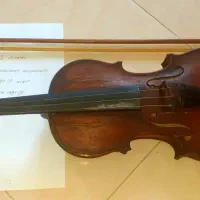 ویلن قدیمی ۹۰ ساله بهمراه آرشه اصل