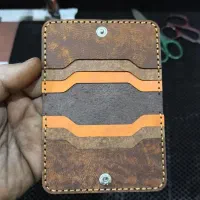 تولید محصولات چرم طبیعی دستدوز|کیف، کفش، کمربند|مشهد, عامل|دیوار