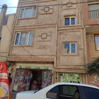 یک واحد ۱۵۰ متری با پارکینگ اختصاصی