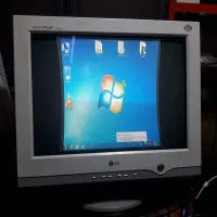 مونیتور قدیمی ال جی