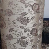 پشتی کرم رنگ