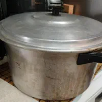 دو عدد قابلمه بزرگ روحی  قدیمی سنگین|ظروف پخت‌وپز|تهران, پاسداران|دیوار