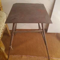 چهارپایه فلزی