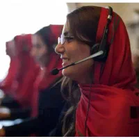 کارشناس فروش تلفنی خانم