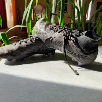 کفش فوتبال Airzoom اورجینال سایز 42 استوک فوتبال