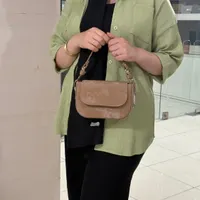 پوشاک زنانه