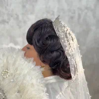 میکاپ و شنیون کوتاهی و موخوره گیری در سالن