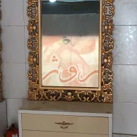 آینه و کنسول آرایشگاهی