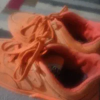 کفش نارنجی ۵۰۰۰۰۰۰