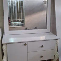 میز کار یا میز کنسول درحد نو .