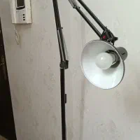 چراغ مطالعه پایه دار مهندسی درحد نو