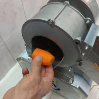 دستگاه هویج خورد کن