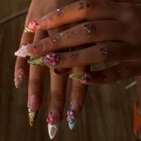 خدمات تخصصی ناخن نمک آبرود|خدمات آرایشگری و زیبایی|چالوس, |دیوار