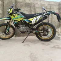 موتور سیکلت روان طرح تریل۲۰۰